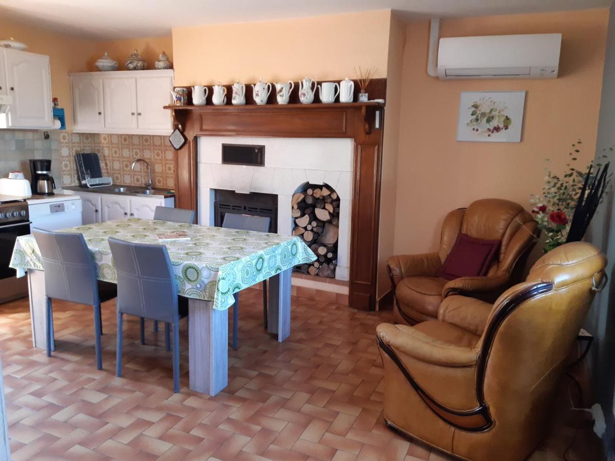 Gite Des Croix Bancaud Jumilhac-le-Grand Zewnętrze zdjęcie