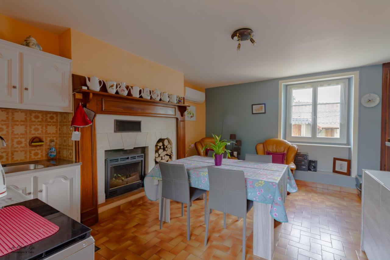 Gite Des Croix Bancaud Jumilhac-le-Grand Zewnętrze zdjęcie